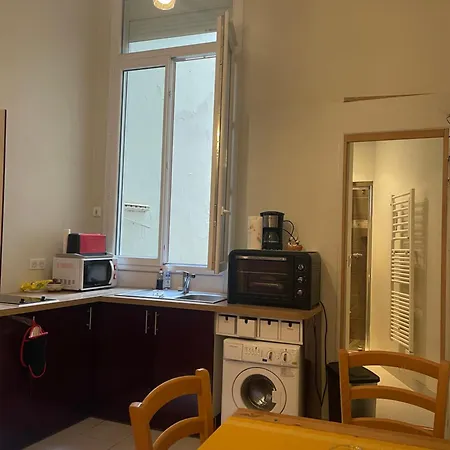 巴黎圣母院单间公寓 Apartment *
